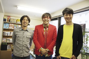 L-R：Ba.U太（四星球）、Vo.クマガイタツロウ（ワタナベフラワー）、Vo.北島康雄（四星球）