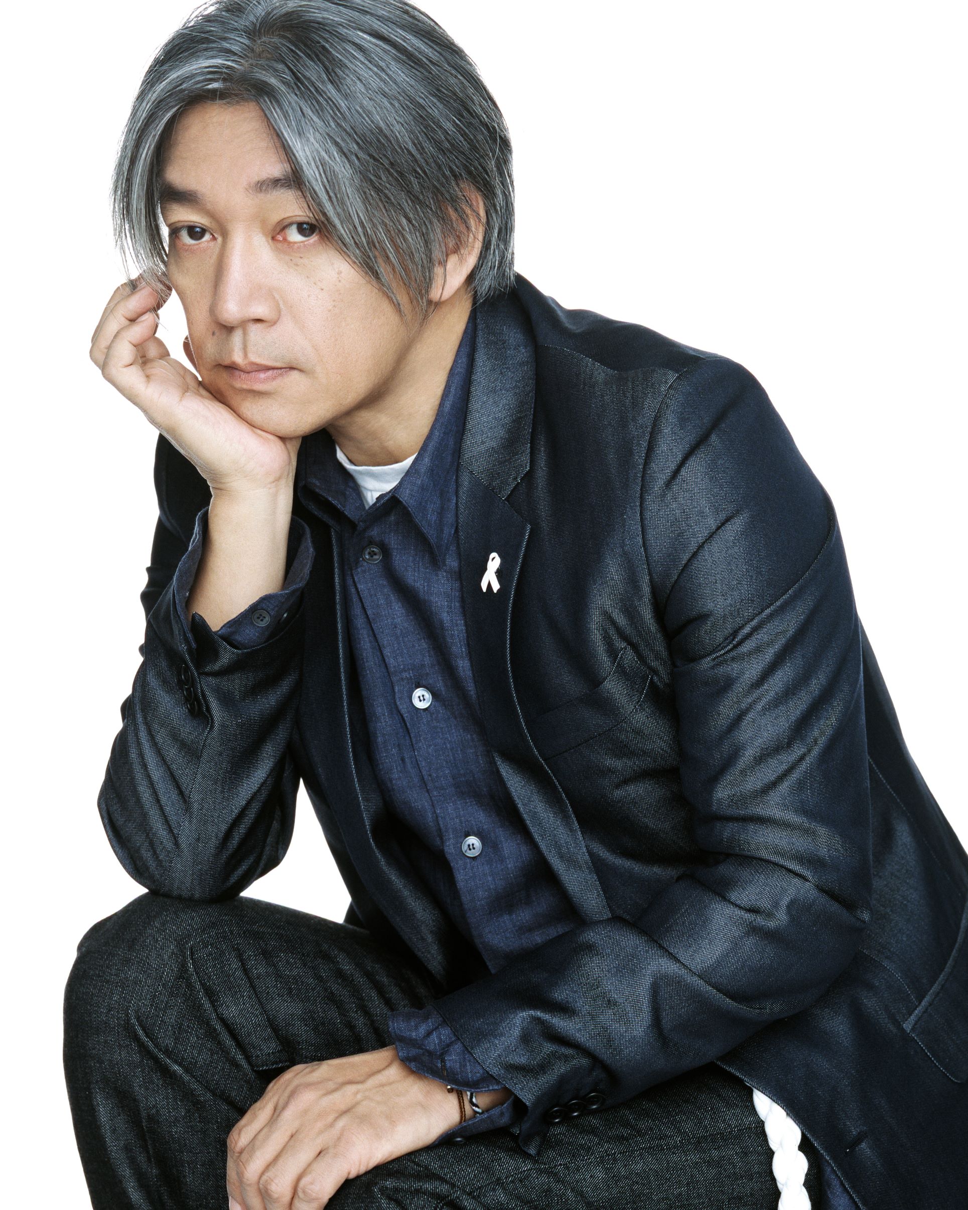 坂本龍一 珠玉のピアノ作品「/04」「/05」を2枚組CDで再発売決定
