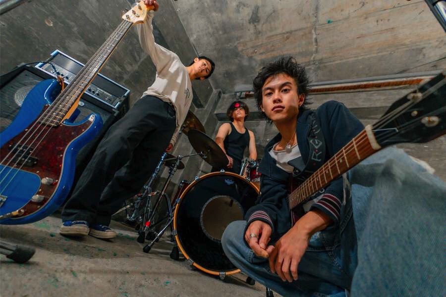 3/1まで！the 奥歯's 拝啓、急にいなくなった君へ Amazon.co.jp: the 奥歯's 拝啓、急にいなくなった君へ 直筆サイン入り